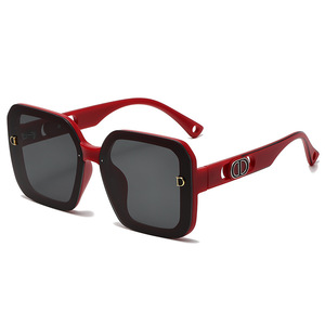 Lunettes de soleil haut de gamme à succès avec protection UV400, monture carrée, style luxueux et tendance, effet brillant, pour un look décontracté - Product Image 2