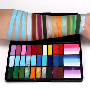 Kit de <span class=keywords><strong>peinture</strong></span> corporelle activé professionnel 33 couleurs Halloween <span class=keywords><strong>peinture</strong></span> de <span class=keywords><strong>visage</strong></span> Cosplay avec emballage de jeu de <span class=keywords><strong>peinture</strong></span> corporelle à base d'eau - Product Image 3