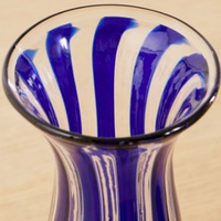 Ensemble carafe et verre à rayures verticales en verre soufflé à la main bleu cobalt, pichet à eau rayé avec gobelet