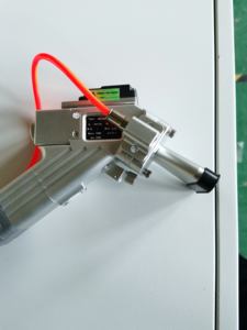 レーザー洗浄機塗料用レーザー除去2000wさびた金属表面を洗浄するためのレーザー錆除去機 - Product Image 5