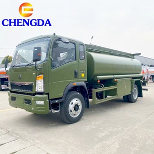 Camiones Cisterna de Combustible Móviles Howo 4x2 4x4 Mini Pequeños Ligeros de 5000L 8000 Litros 5cbm para Entrega de <span class=keywords><strong>Gasolina</strong></span> y Petróleo - Product Image 5