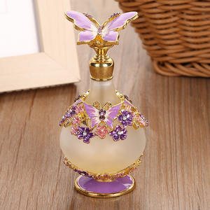 Botellas de Vidrio para Perfume de Aceites Esenciales Antiguas de Dubái con Estampado en Caliente, Diseño Plano Vintage de Mariposa Tuina y Tapa de Corona - Product Image 5