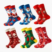 Vente en gros de chaussettes en coton pour hommes d'hiver, chaussettes de Noël amusantes à motifs de dessins animés, chaussettes mi-mollet pour hommes, ensembles cadeaux