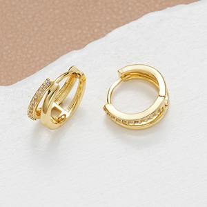 Nuevos Aretes de Aro Minimalistas Chapados en Oro de 18K con Corte Brillante, Modernos y Apilables, con Engaste de Garra, Geométricos, de Latón, para Mujer, con Circonita - Product Image 4