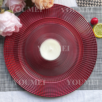13 pouces vente en gros fête Banquet rond mosaïque en plastique gaufré rouge Table mariage chargeur assiettes pour dîner réception
