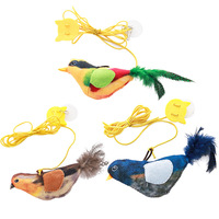 Jouet de chasse pour chat CT610 : oiseau en peluche avec ventouse, corde élastique suspendue et générateur de sons intégré pour l'auto-entretenissement