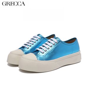 All'ingrosso nuove scarpe alla moda Color caramella da <span class=keywords><strong>donna</strong></span> <span class=keywords><strong>basse</strong></span> con lacci spessi scarpe da ginnastica sportive piatte scarpe Casual da <span class=keywords><strong>donna</strong></span> - Product Image 3