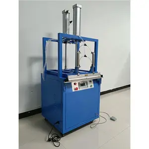 Machine à emballer automatique de compresse/compresseur sous vide de coussin d'oreiller/machine presse de compresse d'éponge de mousse
