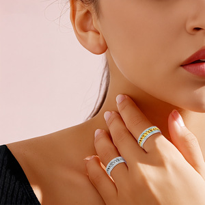 Anello Antistress Girevole con Apribottiglie in Acciaio Inossidabile Placcato PVD Anti-Appannamento con Zirconi, Gioiello da Uomo - Product Image 5