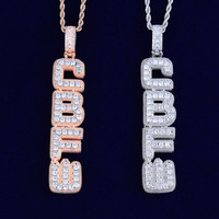Pendentif personnalisé avec initiale en police verticale NUOYA, entièrement serti de pierres, plaqué argent, pendentif personnalisé avec lettre en CZ, plaque de nom, bijoux