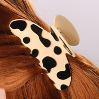 Pince à cheveux motif vache mignonne - Accessoire capillaire tendance et élégant avec logo personnalisé pour femme, pince requin pour chignon arrière de la tête