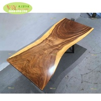 Mesa de Comedor de Madera de Nogal Natural con Borde Vivo, Mesa de Salón con Patas de Metal