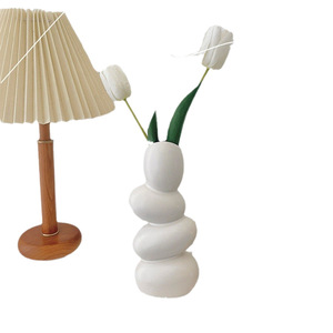 Vase en céramique en forme de galet, blanc, style nordique, décoration d'intérieur, arrangement floral, décoration d'entrée - Product Image 5