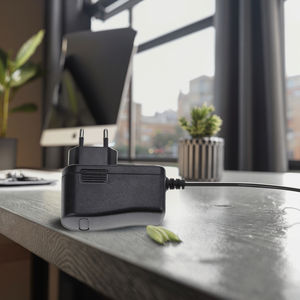 カスタマイズされた12V 1Aスイッチング電源アダプター<span class=keywords><strong>DC</strong></span> 5.5mmプラグイン12W CCTVカメラアダプター出力ABS PC素材LEDライト - Product Image 5