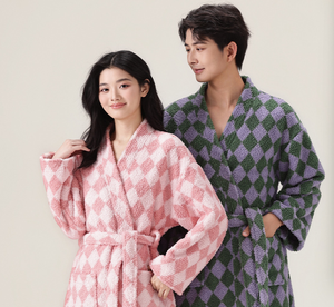 Bán Buôn Giá Tốt Nhất Mềm Dày Sang Trọng Sợi Nhỏ Lông Cừu Áo Choàng Tắm Unisex Áo Choàng Tắm Cho Phụ Nữ Đồ Ngủ Người Đàn Ông Với Biểu Tượng Tùy Chỉnh - Product Image 5