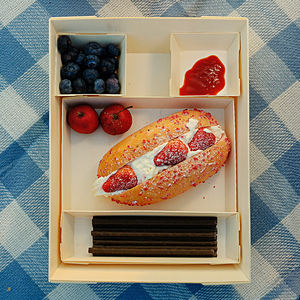 Plateaux en bois pour gâteaux et aliments en gros pour l'affichage, plateau en bois personnalisé, ensemble de plateaux, récipient à sushi, plateau en bois brut pour <span class=keywords><strong>charcuterie</strong></span> - Product Image 3