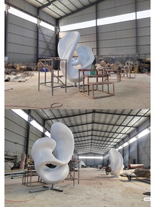 Escultura de metal blanco minimalista moderna, Arte abstracto al aire libre, reflejo de agua para Plaza Hotel Garden, artesanías de resina de alta calidad - Product Image 5