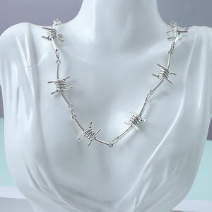 Conjunto de Collar y Pulsera Góticos con Espinas, Aleación de Zinc, Joyería Unisex de Moda, Diseño de Púas - Product Image 3