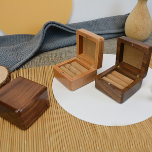Organizador de joyería de madera Caja de regalo de embalaje de pendientes Cajas de almacenamiento de pernos de oreja Caja de joyería de anillo de madera de nogal negro - Product Image 2