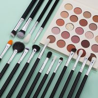 Bas quantité minimale de commande voyage 40 pièces correcteur logo personnalisé pinceaux de maquillage manche en bois outil de maquillage de luxe pour belle femme