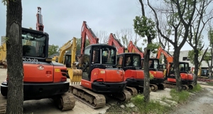 ขายด่วน อะไหล่มือสองสำหรับรถขุดขนาดเล็ก Kubota KX165 ในเซี่ยงไฮ้ ประเทศจีน 3 ตัน 5 ตัน 4 ตัน 6 ตัน ชิ้นส่วนสำคัญ มอเตอร์ เครื่องยนต์ เกียร์บ็อกซ์ PLC - Product Image 2