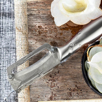 Éplucheur multifonctionnel 2 en 1 en acier inoxydable robuste avec ouvre-bouteille de vin, outil de cuisine manuel, couteau à éplucher réutilisable