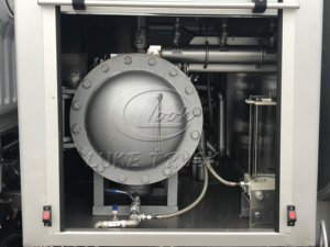 Véhicule de ravitaillement aéroportuaire compact de 8000 litres (2000 gallons) – Équipement de soutien au sol (GSE) flexible pour piste d'atterrissage - Product Image 2