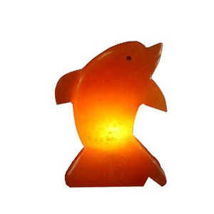 Lámpara de sal del Himalaya Feng Shui estilo pez rosa pulida para decoración del hogar técnica de amor de Sian Enterprises - Product Image 6