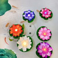 Top-Auswahl Mehrfarbige Kunststoff-Kunstblumen-Lotus-Kerze Wiederaufladbare LED Kreative Hochzeits-Weihnachts-Party Außen- und Innenbeleuchtung