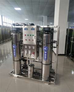 Système de traitement de l'eau par osmose inverse de haute qualité 0,5 t/h, contrôlé par PLC, avec moteur et boîte de vitesses - Product Image 3