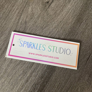 Nouveau produit en promotion : Étiquettes suspendues imprimées numériquement, laminées, gaufrées/découpées, cartes d'étiquettes colorées pour cadeaux de Noël - Product Image 6