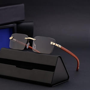 แว่นกันแดดทรงเรโทรไร้กรอบแบบสั่งทำพิเศษสำหรับผู้ชาย พร้อมขาแว่นลายไม้ ป้องกันรังสียูวี 400 ระดับ 2 - Product Image 3