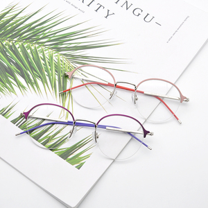2025 Lunettes optiques transparentes rondes en métal pour femmes Cadre élégant Design <span class=keywords><strong>de</strong></span> lunettes - Product Image 2