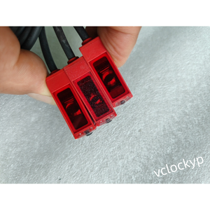 Sensor Fotoeléctrico Leuze RK3C/4P-200-M8 Usado - Product Image 1
