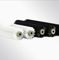 Brosse à rouleau spirale industrielle personnalisable en nylon souple OEM pour le dépoussiérage, le nettoyage des panneaux solaires, les convoyeurs et les bobines rotatives