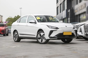 Voiture électrique d'occasion Dongfeng Aeolus E70, autonomie <span class=keywords><strong>de</strong></span> 401 km, véhicule à énergie nouvelle, véhicule électrique économique à vendre, réservation <span class=keywords><strong>de</strong></span> <span class=keywords><strong>taxi</strong></span> en Chine - Product Image 4