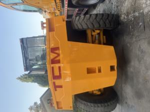 Chariot élévateur diesel d'occasion TCM FD200 20 tonnes 30 tonnes du Japon, très demandé, bonnes performances, stock pas cher en vente à Shanghai - Product Image 3