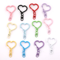 KC077 Petite peinture fraîche pour porte-clés en métal en forme de cœur à 8 caractères, accessoires de bijoux à faire soi-même, boucle suspendue pour poupée en forme de haricot