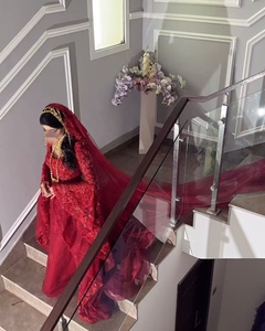 Robes de <span class=keywords><strong>soirée</strong></span> pour femmes en cristal luxueuses de Dubaï à manches longues avec appliques rouges personnalisées et voile - Product Image 4