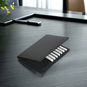 Portefeuille en fibre de carbone et cuir avec logo personnalisé Étui à passeport japonais multiple et porte-cartes RFID à la mode - Product Image 6