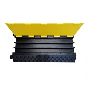 Passerelle pour câbles à trois lignes <span class=keywords><strong>de</strong></span> grande taille 900*500*65mm, ralentisseurs <span class=keywords><strong>de</strong></span> vitesse, protection des câbles au sol, anti-circulation, <span class=keywords><strong>passage</strong></span> pour câbles à 6 voies - Product Image 1