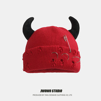 Chapeau en laine tricoté jacquard avec cornes de diable pour homme et femme, automne/hiver, Halloween, design unique déchiré, casquette cool hip-hop