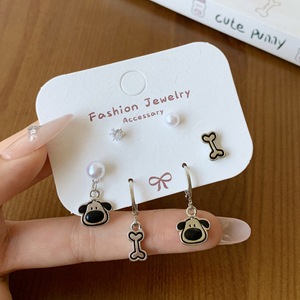 Pendientes de diseño de gato asiático, gatito de dibujos animados, aguja plateada, divertidos, dulces, lindos, con diseño de aceite, para estudiantes - Product Image 6