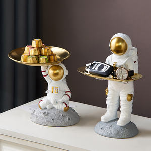 Statuette d'astronaute en résine du nord de l'europe, Statue de personnage moderne, plateau de rangement du bureau, accessoires de décoration de maison - Product Image 1