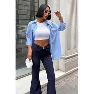 Pantalones de mujer acampanados con detalle de hebilla fruncida, cintura alta, azul marino, transpirables - Product Image 6