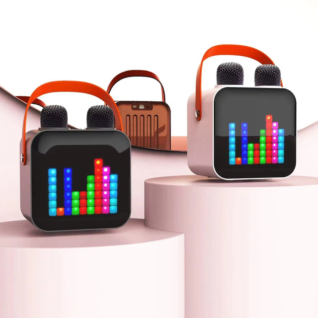 Factory Price SP-100 Karaoke Speaker the Karaoke Machine for Family Gatherings Comes With Two Microphones