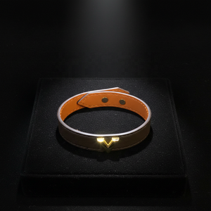 Anillo Lujia de Moda Transfronteriza de Comercio Exterior Europeo-Americano, con Estampado de Flores Antiguas en V, Bañado en Oro, con Correa de Cuerda, Pulsera de Guangzhou - Product Image 3