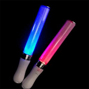 Bastón Luminoso LED Personalizado para Fiestas, Conciertos y Eventos, con Logotipo Acrílico Multicolor, Mini Bolígrafo Intermitente - Product Image 4