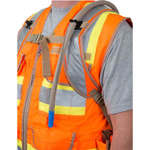 Sac à dos d'hydratation de randonnée et de cyclisme personnalisé en gros, imperméable, de sport de montagne, haute visibilité, réfléchissant, avec poche à eau - Product Image 5