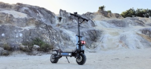 Trottinette électrique 60V en stock aux États-Unis, autonomie longue portée 80-100 km, roues tout-terrain 11 pouces, accélérateur au pouce, double moteur 6000W, avec siège - Product Image 6